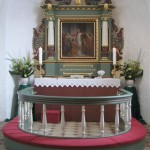 Sædder Kirkes kor og altertavle fra 1640 færdigrenoveret 2007